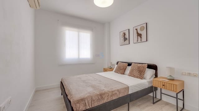 2 soveværelse Lejlighed til salg i Villamartin, Orihuela med swimmingpool garage - € 189.000 (Ref: 9830472)