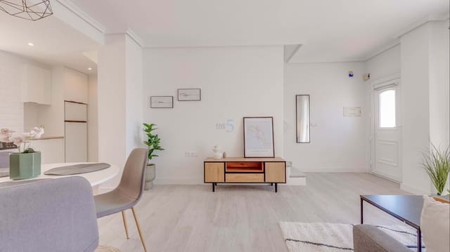 2 soveværelse Lejlighed til salg i Villamartin, Orihuela med swimmingpool garage - € 189.000 (Ref: 9830472)