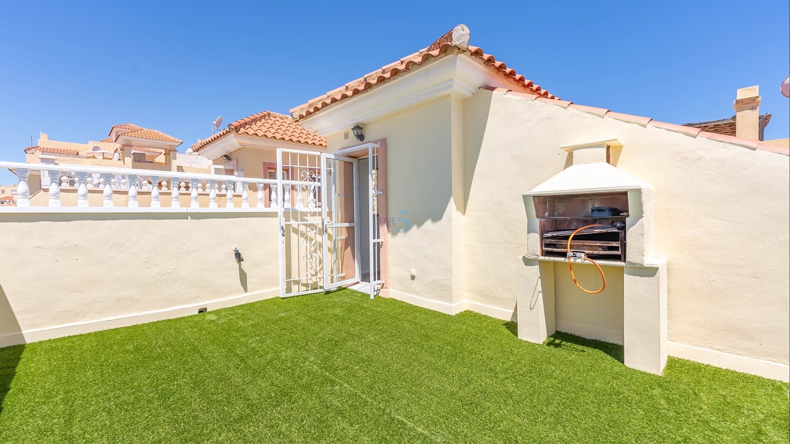 2 soveværelse Lejlighed til salg i Villamartin med swimmingpool garage - € 189.000 (Ref: 9830472)