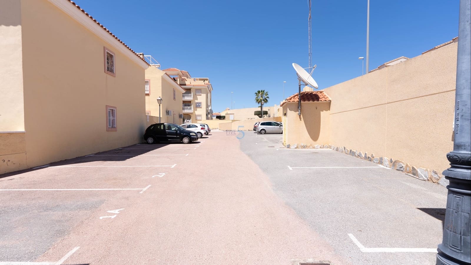 2 soveværelse Lejlighed til salg i Villamartin med swimmingpool garage - € 189.000 (Ref: 9830472)