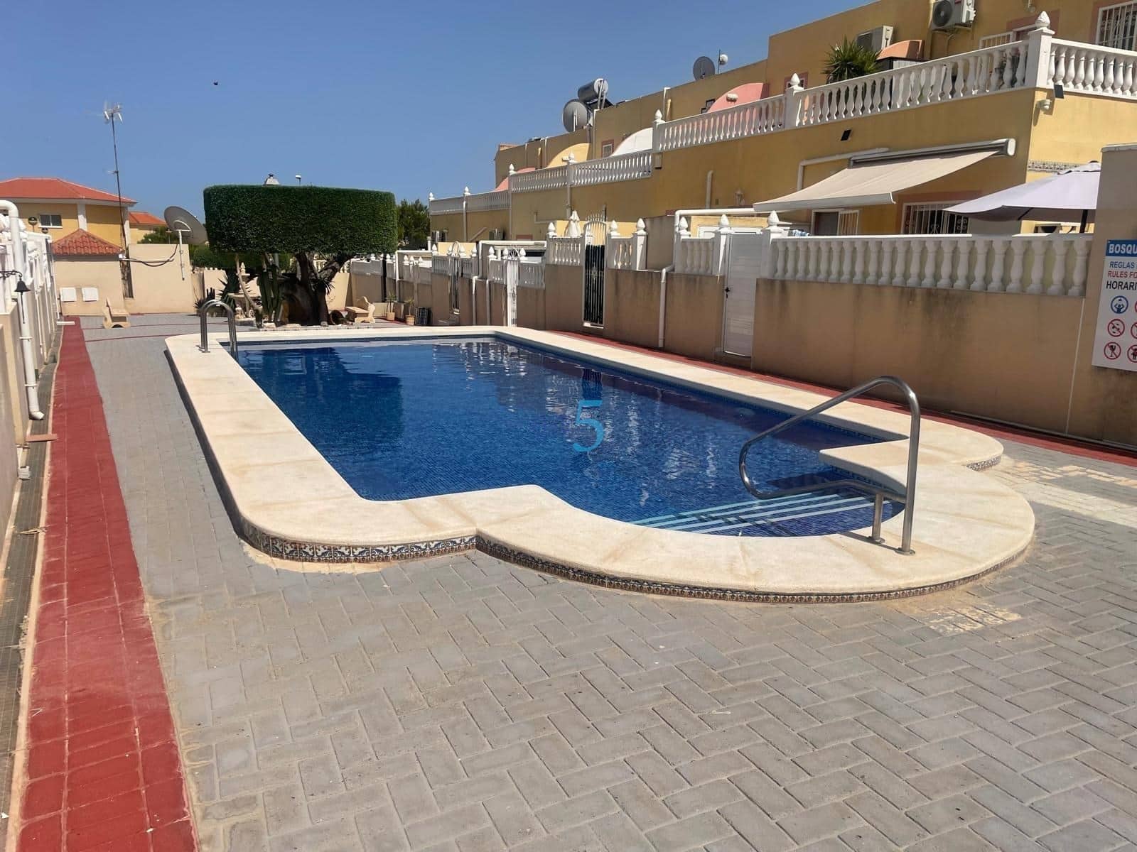 2 quarto Apartamento para venda em Villamartin com piscina garagem - 179 500 € (Ref: 9830472)