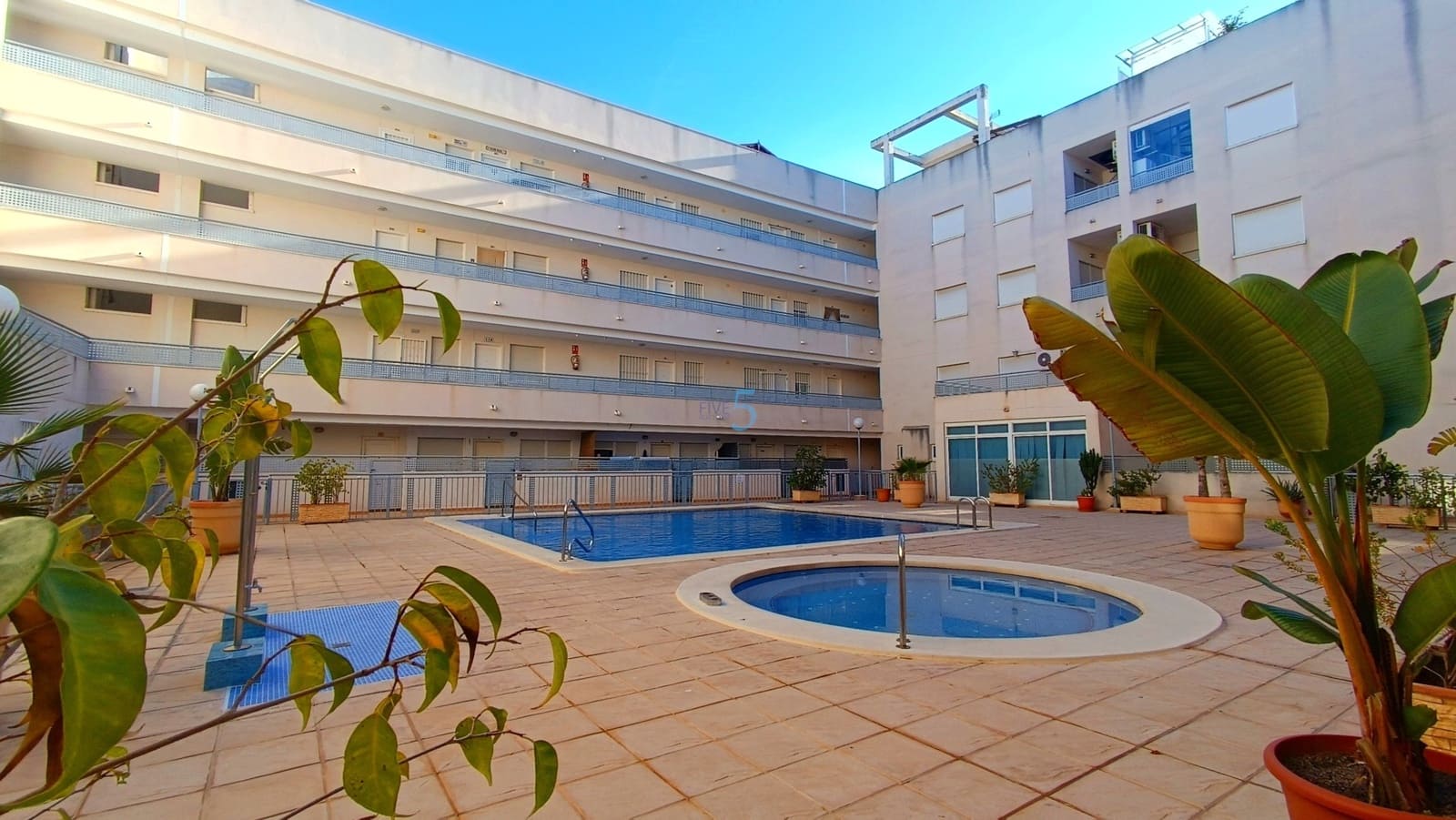 2 bedroom Apartment for sale in Almoradi with pool - € 115,000 (Ref: 9832054)