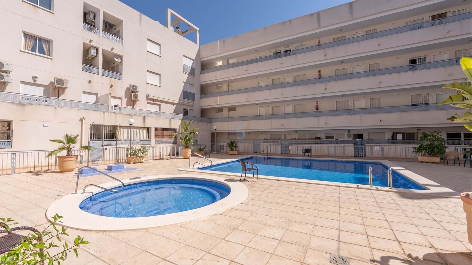 2 soveværelse Lejlighed til salg i Almoradi med swimmingpool - € 115.000 (Ref: 9832054)