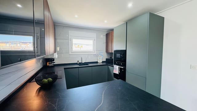 5 Zimmer Villa zu verkaufen in Villamartin, Orihuela mit Pool Garage - 625.000 € (Ref: 9834598)