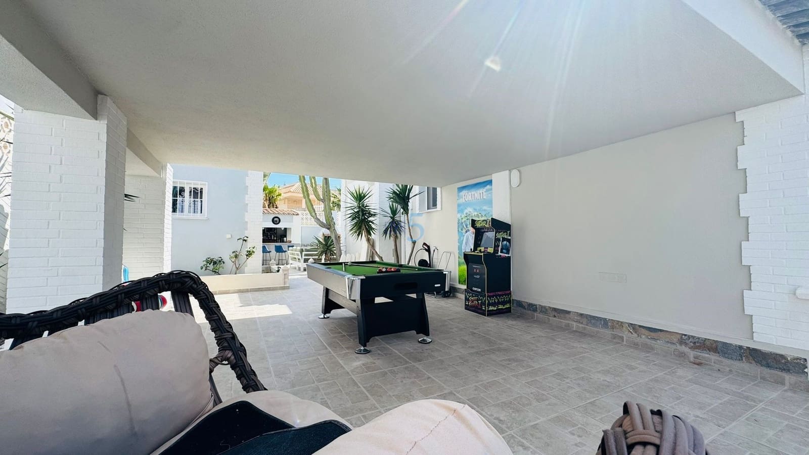 5 Zimmer Villa zu verkaufen in Villamartin mit Pool Garage - 625.000 € (Ref: 9834598)