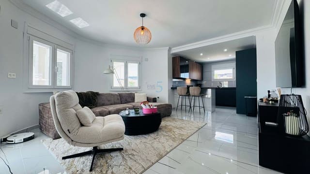 5 Zimmer Villa zu verkaufen in Villamartin, Orihuela mit Pool Garage - 625.000 € (Ref: 9834598)