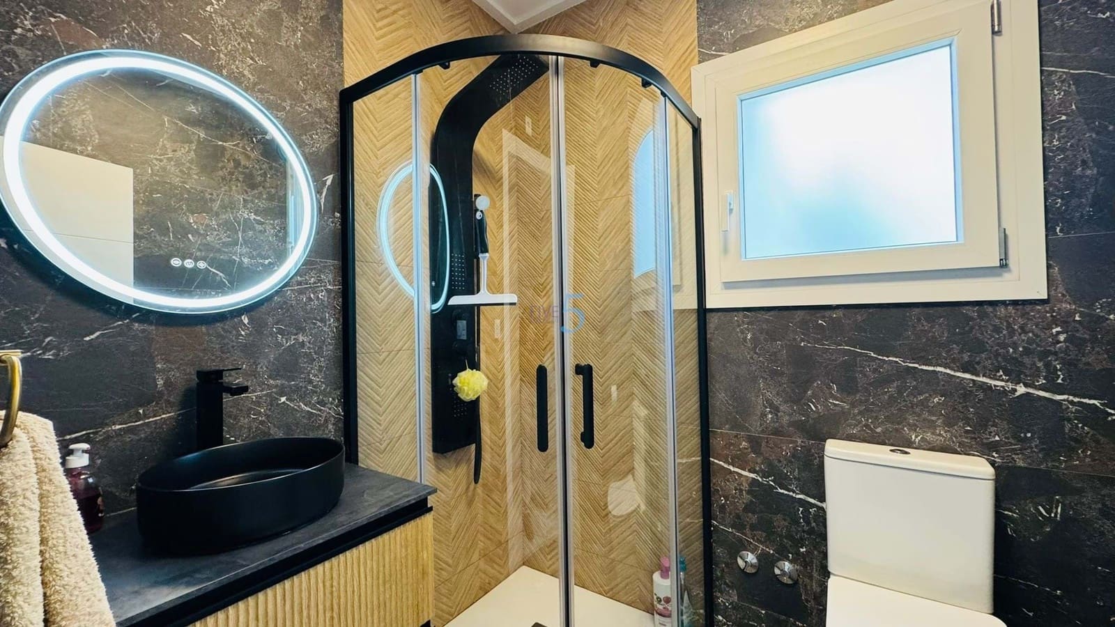 5 Zimmer Villa zu verkaufen in Villamartin mit Pool Garage - 625.000 € (Ref: 9834598)