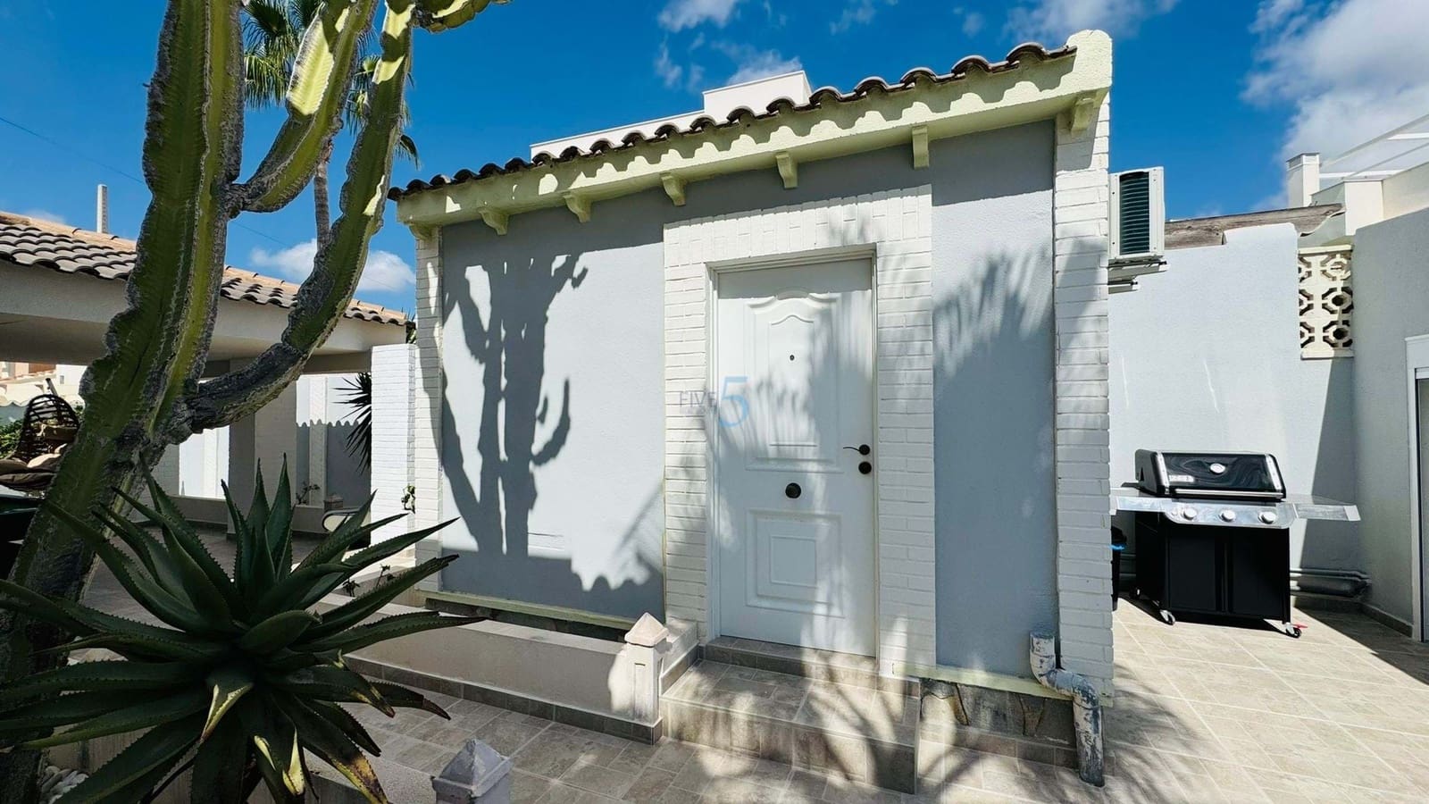 5 Zimmer Villa zu verkaufen in Villamartin mit Pool Garage - 625.000 € (Ref: 9834598)