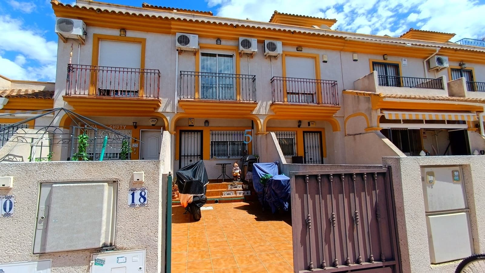 2 sypialnia Dom na sprzedaż w Daya Nueva z basenem - 137 500 € (Ref: 9834841)