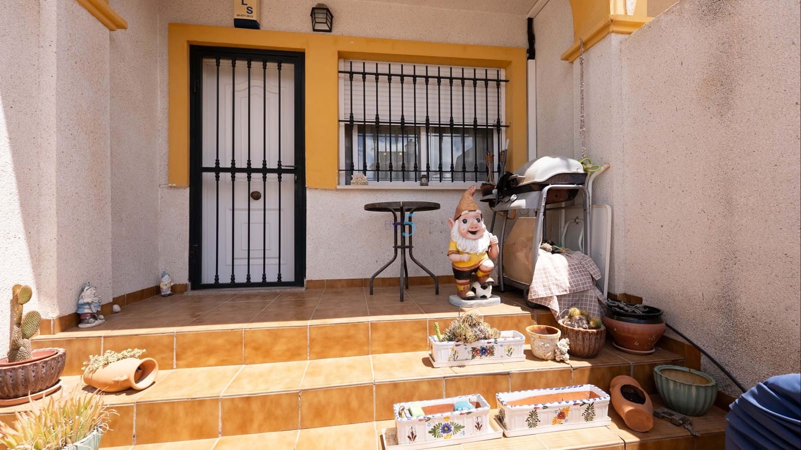 Casa de 2 habitaciones en Daya Nueva en venta con piscina - 137.500 € (Ref: 9834841)