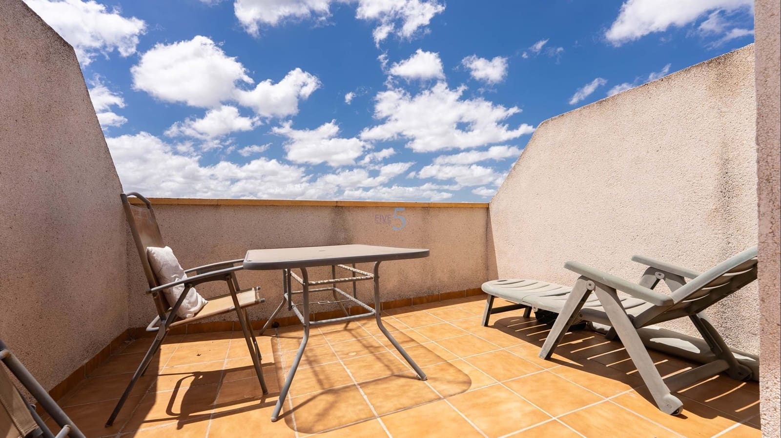 Casa de 2 habitaciones en Daya Nueva en venta con piscina - 137.500 € (Ref: 9834841)
