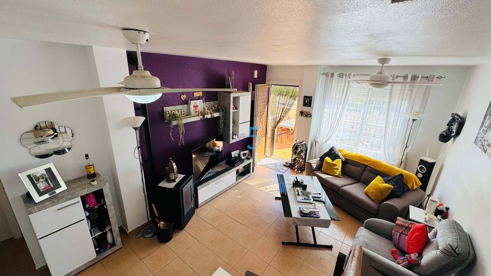 3 makuuhuone Omakotitalo myytävänä paikassa Villamartin mukana uima-altaan 
autotalli - 204 000 € (Ref: 9838582)