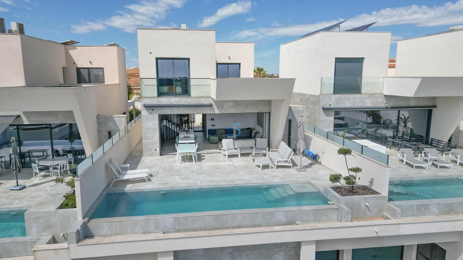 Chalet de 5 habitaciones en Ciudad Quesada en venta con piscina garaje - 725.000 € (Ref: 9838583)