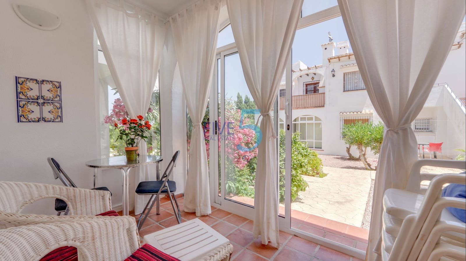 1 quarto Apartamento para venda em Los Balcones com piscina garagem - 114 900 € (Ref: 9839727)