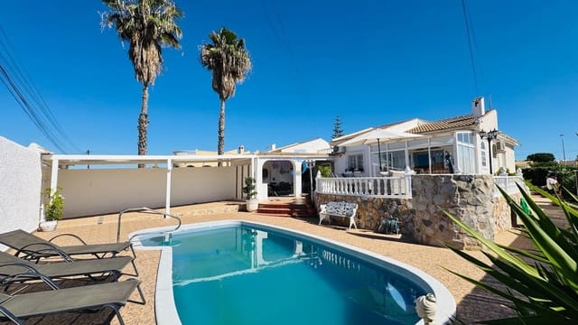 3 bedroom Villa for sale in Torrevieja with pool garage - € 399,900 (Ref: 9841323)