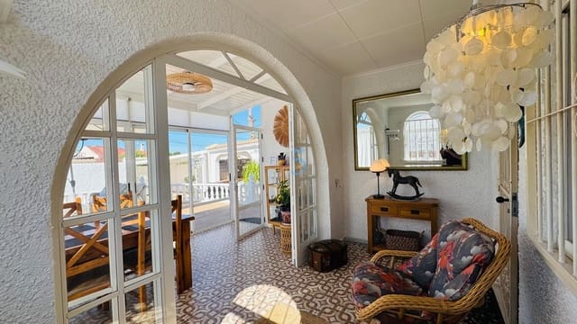 3 bedroom Villa for sale in Torrevieja with pool garage - € 399,900 (Ref: 9841323)
