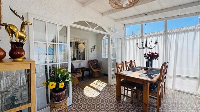 3 bedroom Villa for sale in Torrevieja with pool garage - € 399,900 (Ref: 9841323)