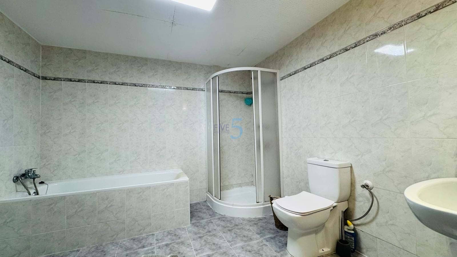 3 bedroom Villa for sale in Torrevieja with pool garage - € 399,900 (Ref: 9841323)