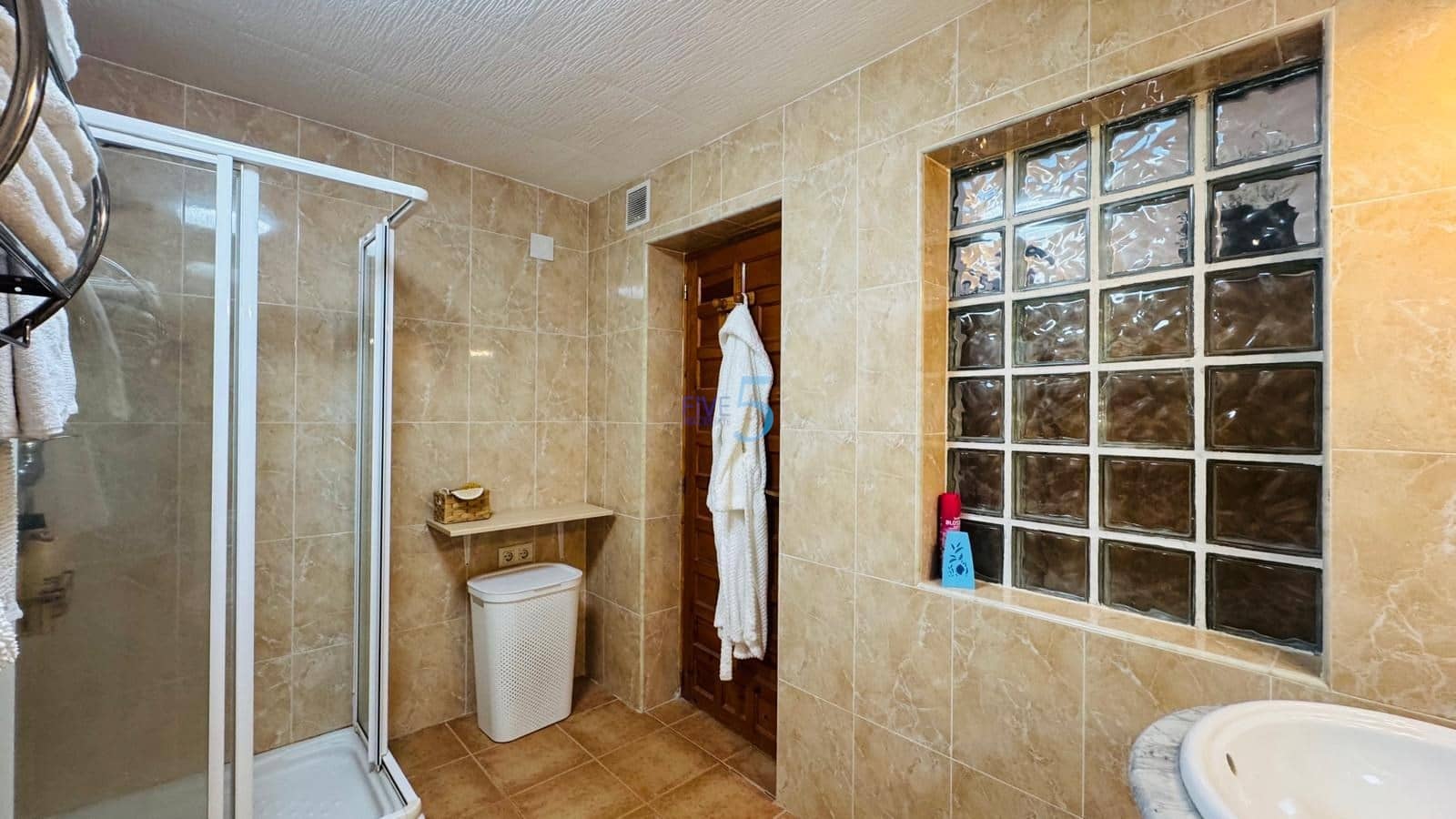3 bedroom Villa for sale in Torrevieja with pool garage - € 399,900 (Ref: 9841323)