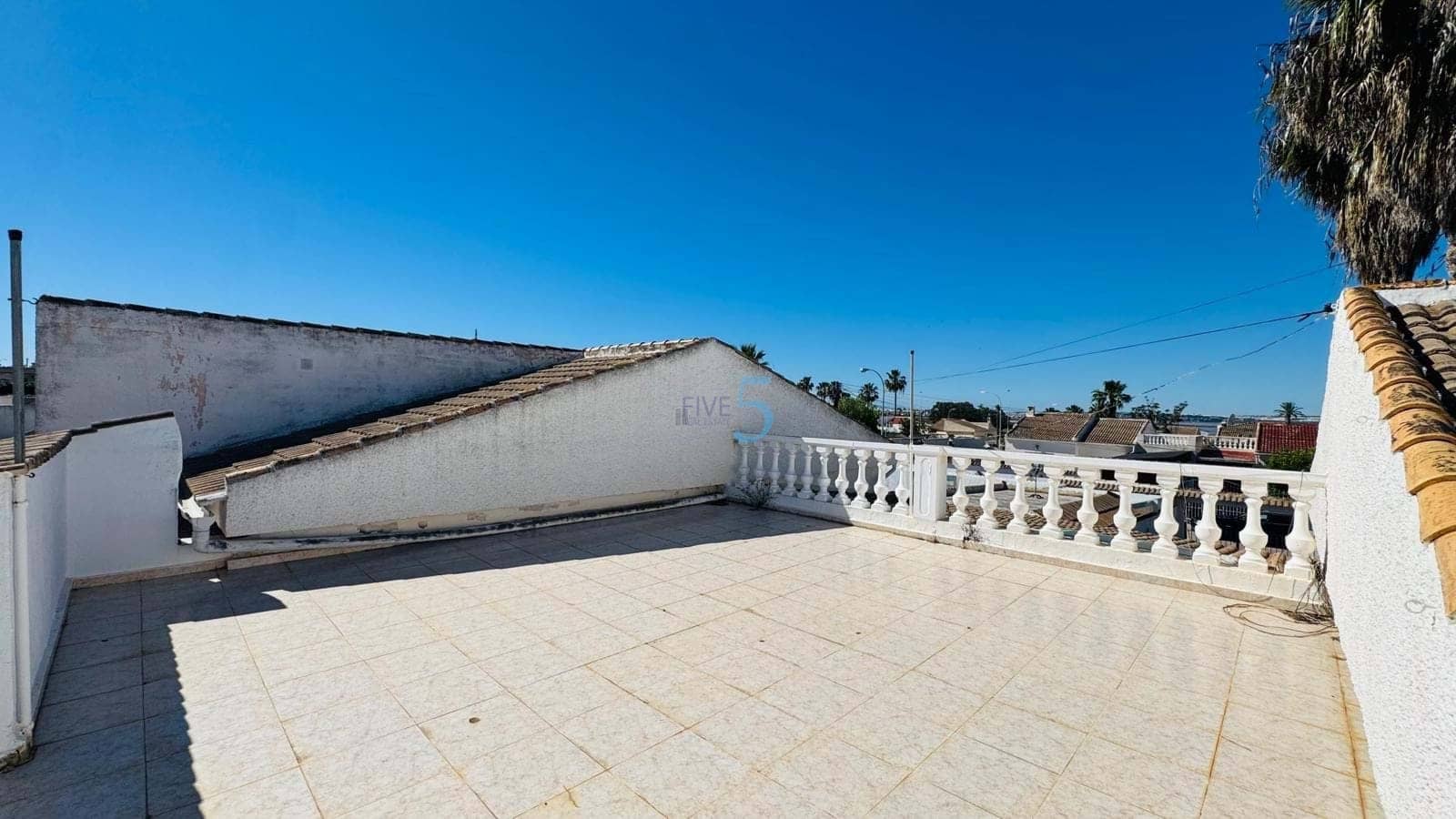 3 bedroom Villa for sale in Torrevieja with pool garage - € 399,900 (Ref: 9841323)