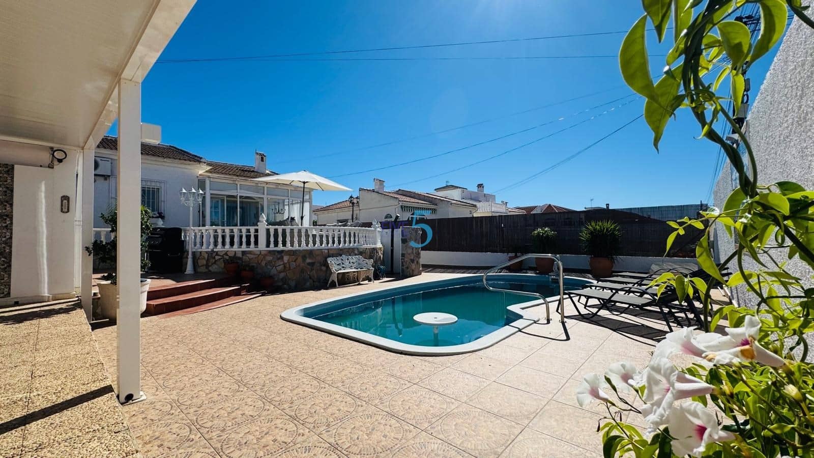 3 bedroom Villa for sale in Torrevieja with pool garage - € 399,900 (Ref: 9841323)