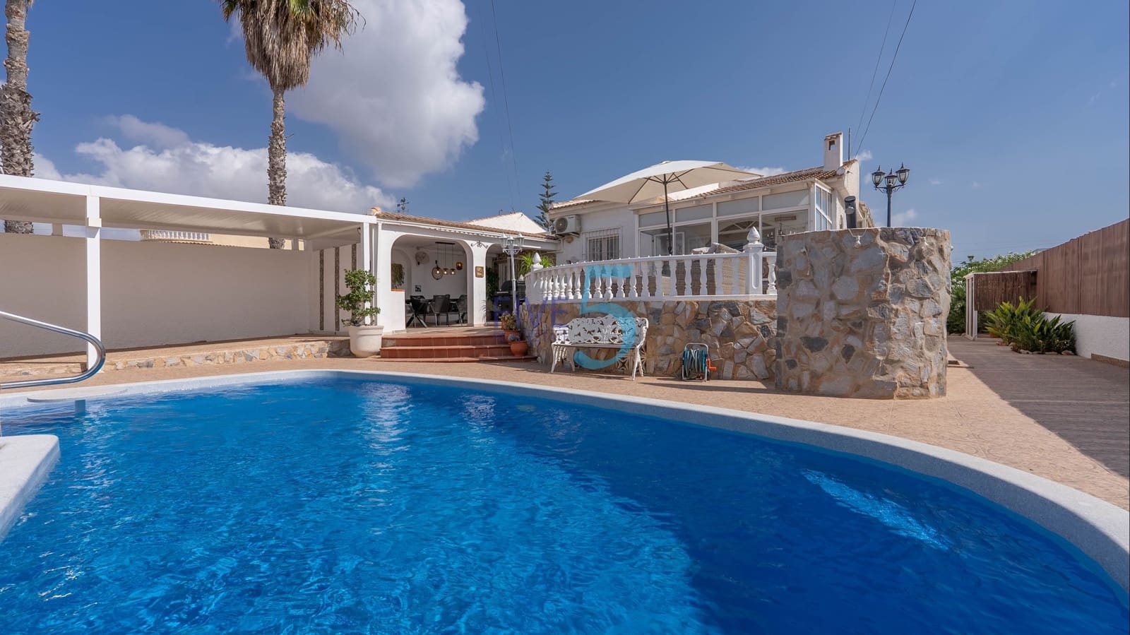 3 bedroom Villa for sale in Torrevieja with pool garage - € 399,900 (Ref: 9841323)
