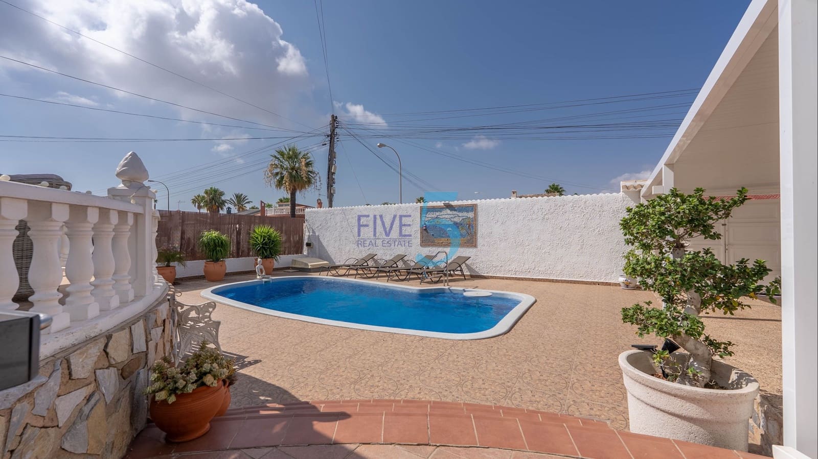 3 bedroom Villa for sale in Torrevieja with pool garage - € 399,900 (Ref: 9841323)