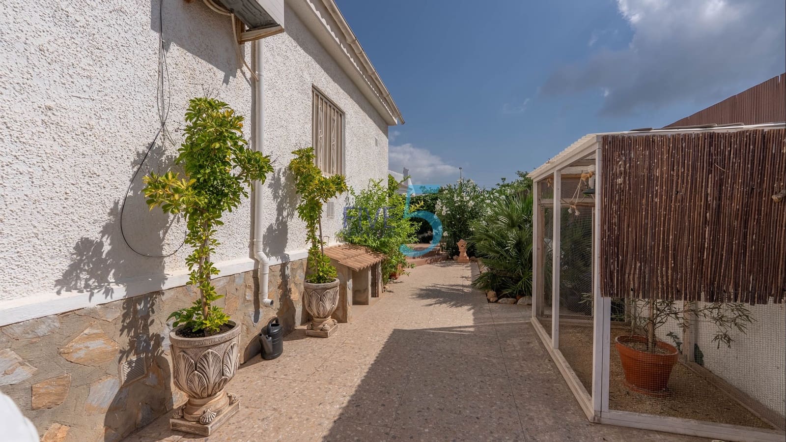 3 bedroom Villa for sale in Torrevieja with pool garage - € 399,900 (Ref: 9841323)