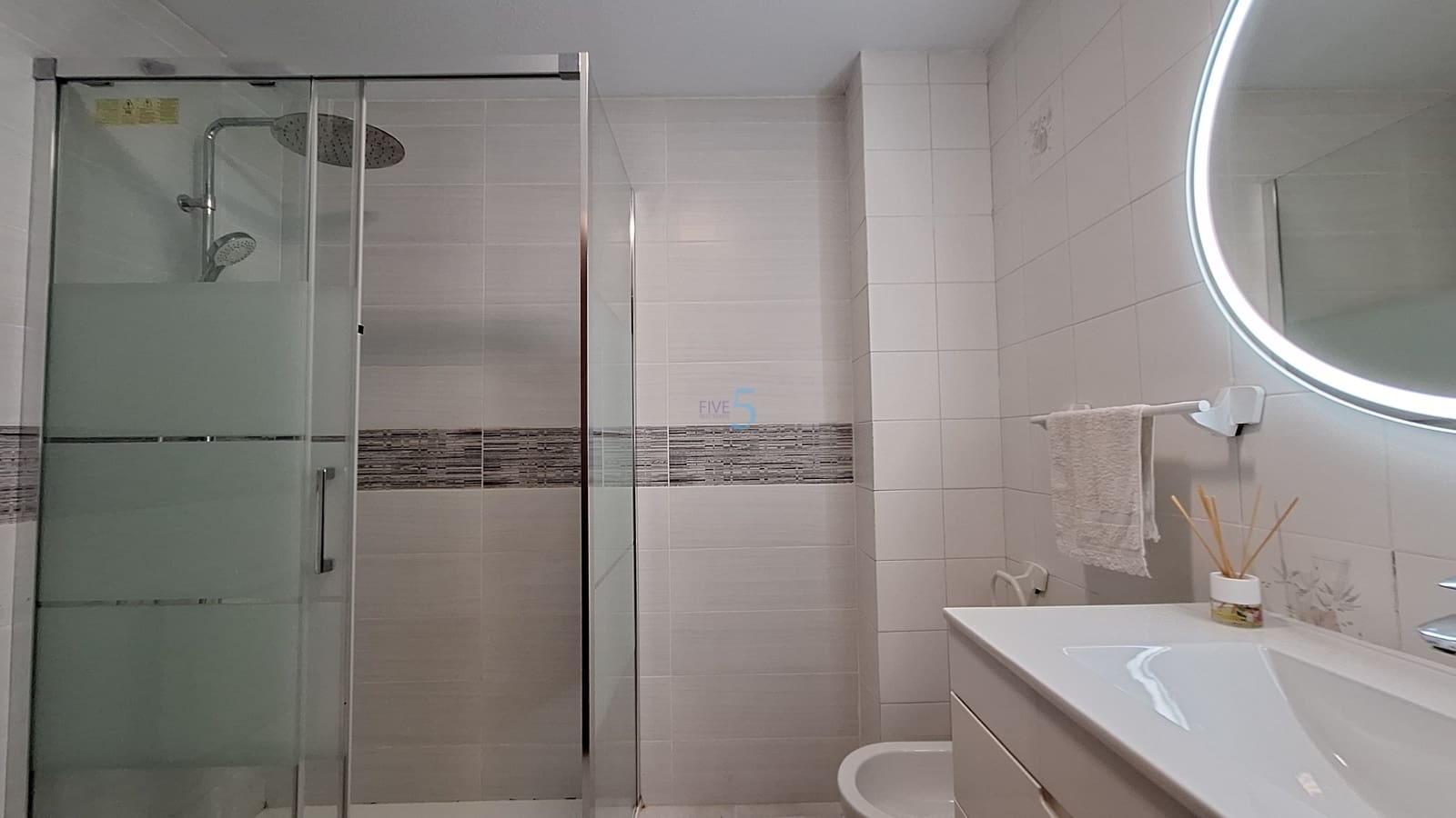 2 sovrum Lägenhet till salu i Torrevieja - 133 000 € (Ref: 9841324)