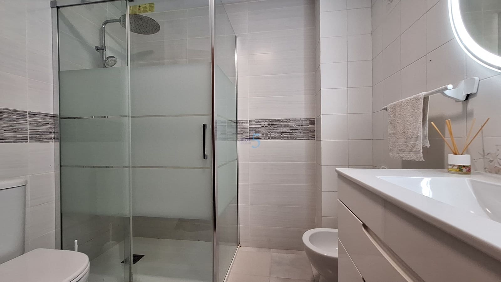 2 sovrum Lägenhet till salu i Torrevieja - 133 000 € (Ref: 9841324)