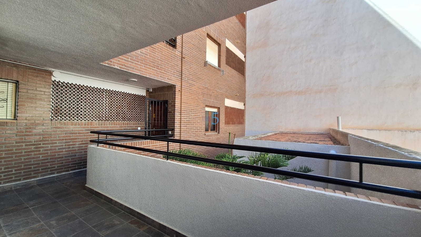 2 sovrum Lägenhet till salu i Torrevieja - 133 000 € (Ref: 9841324)