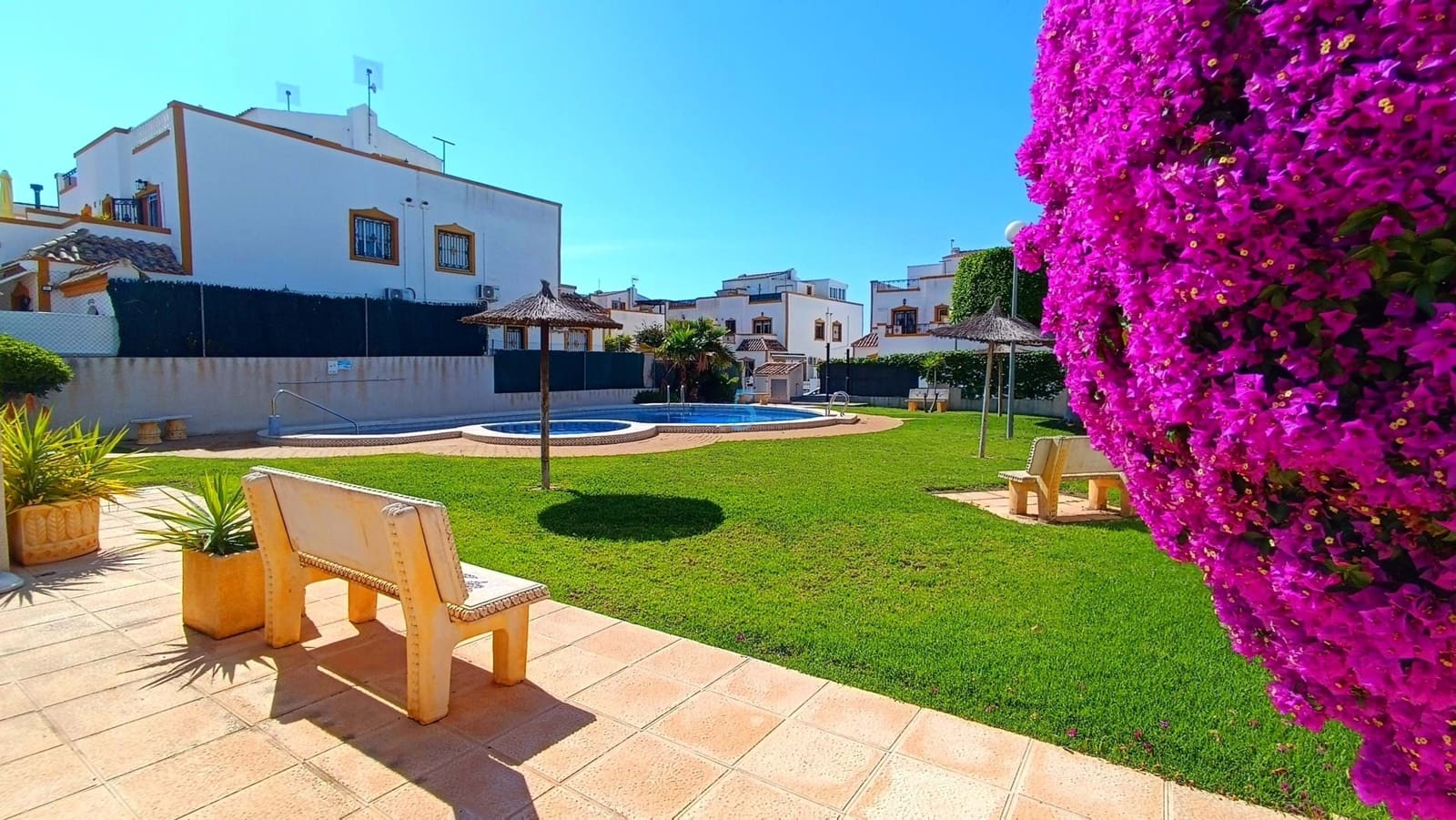 3 bedroom Villa for sale in Vistabella with pool - € 195,000 (Ref: 9841768)