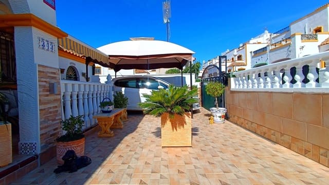 3 Zimmer Villa zu verkaufen in Vistabella, Orihuela mit Pool - 195.000 € (Ref: 9841768)