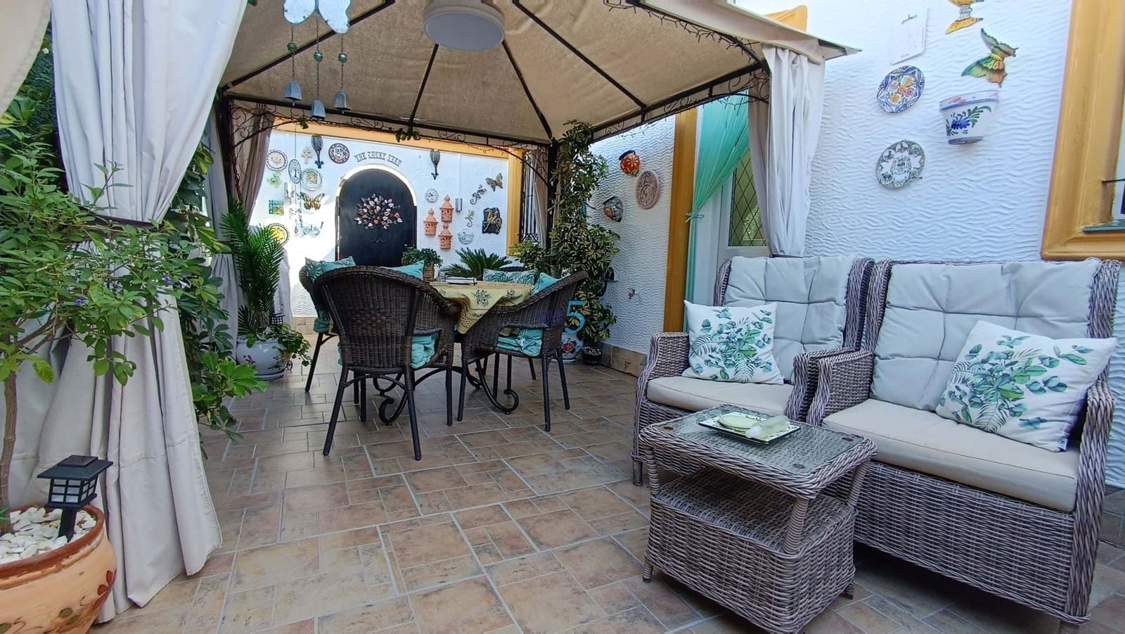 3 bedroom Villa for sale in Vistabella with pool - € 195,000 (Ref: 9841768)