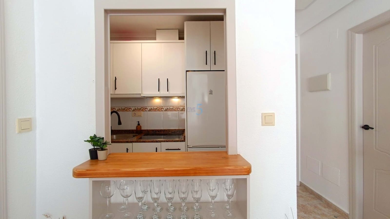 2 soverom Leilighet til salgs i Torrevieja med svømmebasseng - € 135 000 (Ref: 9841769)