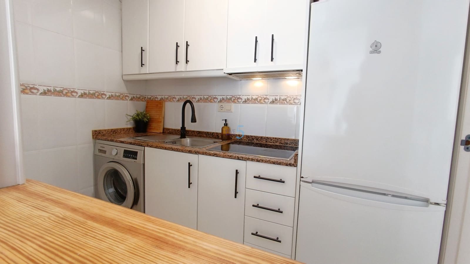 2 soverom Leilighet til salgs i Torrevieja med svømmebasseng - € 135 000 (Ref: 9841769)