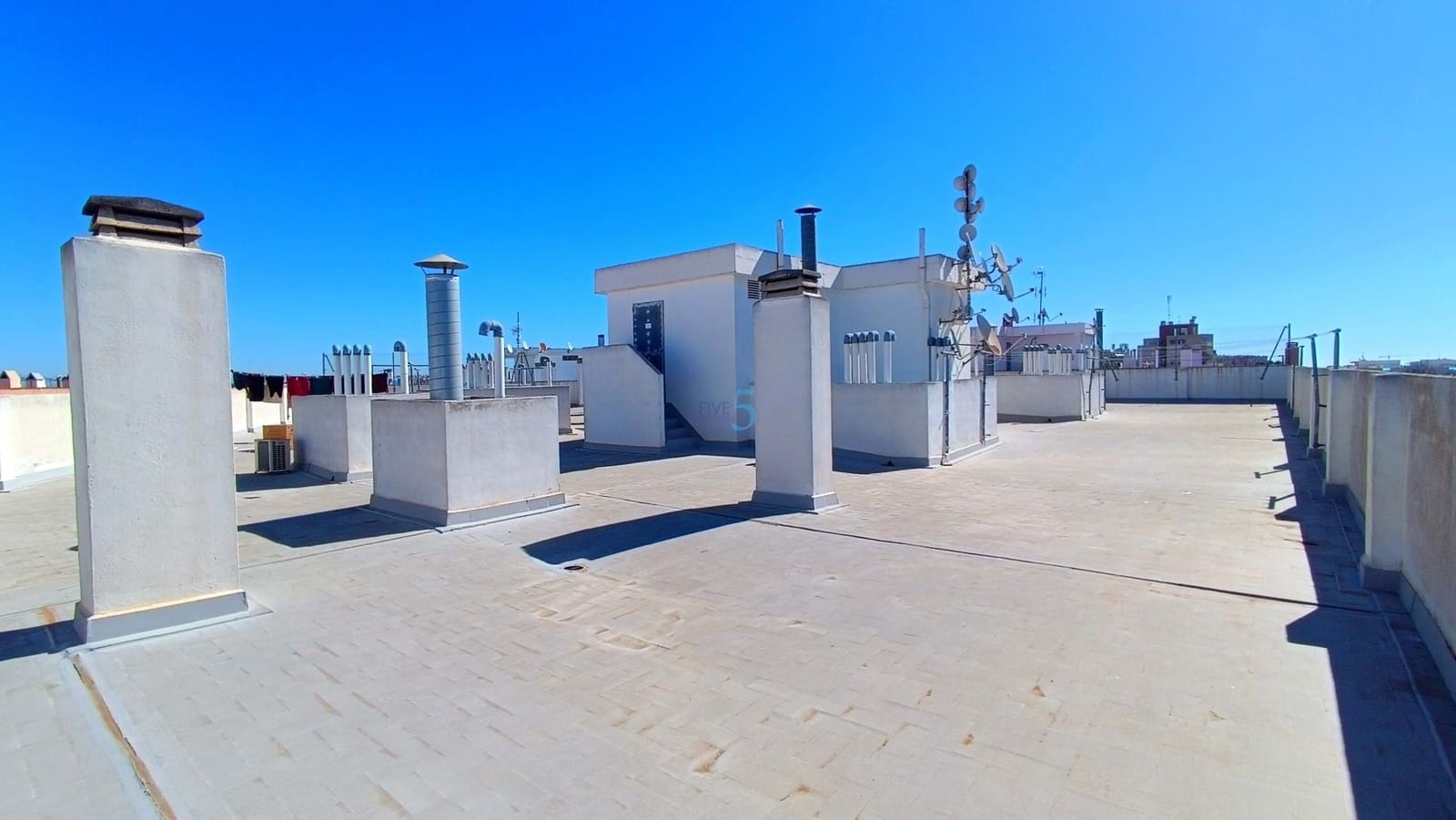 2 soverom Leilighet til salgs i Torrevieja med svømmebasseng - € 135 000 (Ref: 9841769)
