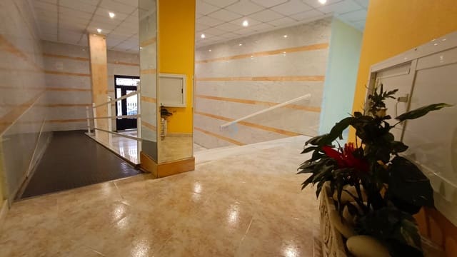 2 soverom Leilighet til salgs i Torrevieja med svømmebasseng - € 135 000 (Ref: 9841769)