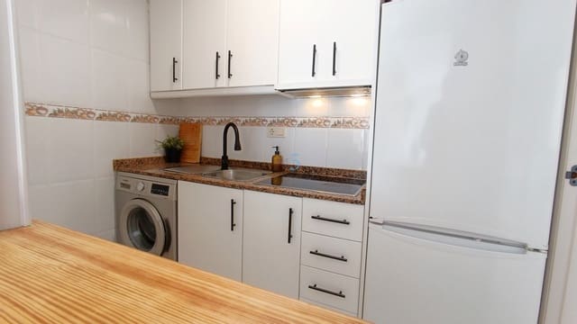 2 soverom Leilighet til salgs i Torrevieja med svømmebasseng - € 135 000 (Ref: 9841769)