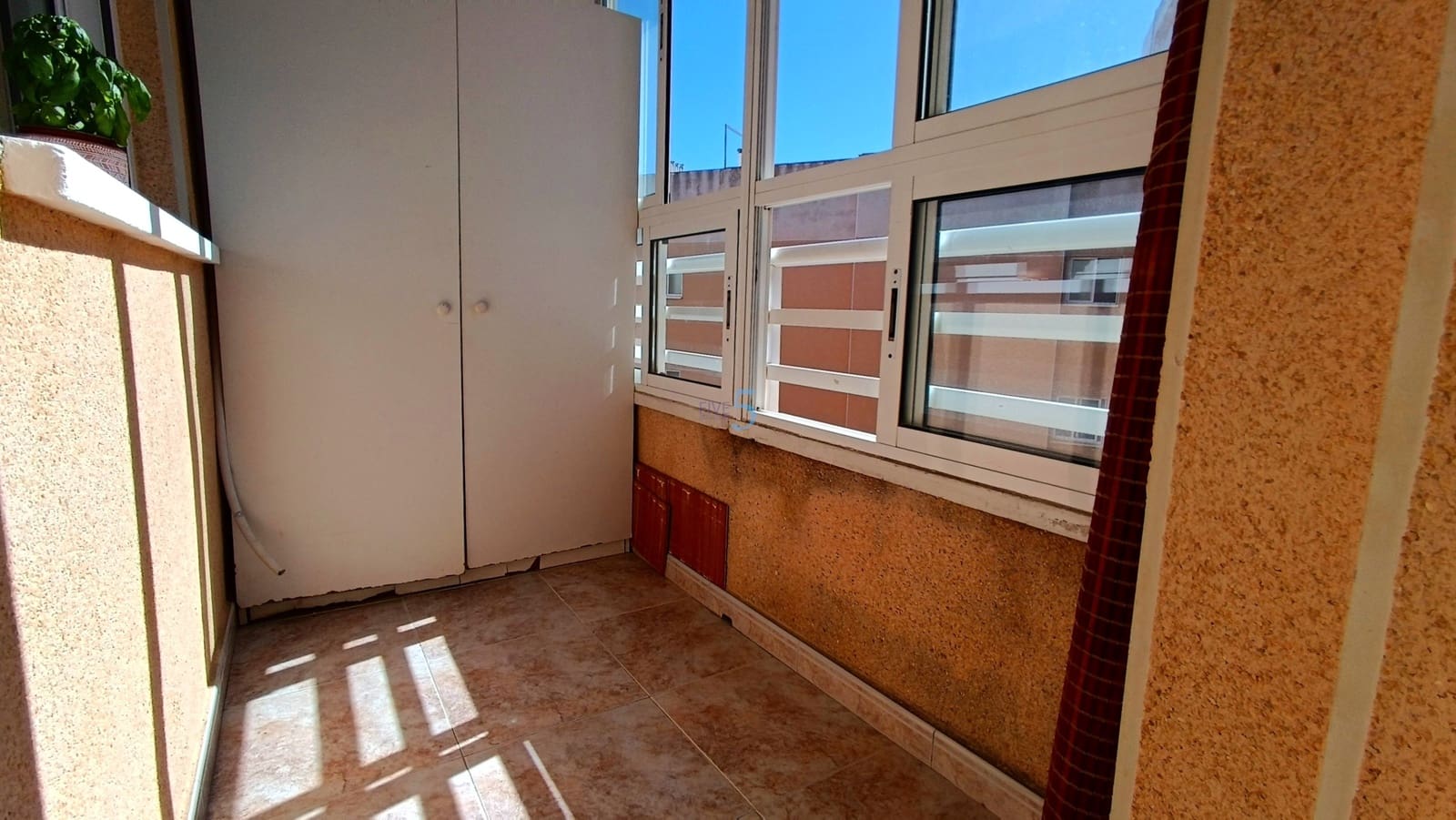 2 soverom Leilighet til salgs i Torrevieja med svømmebasseng - € 135 000 (Ref: 9841769)