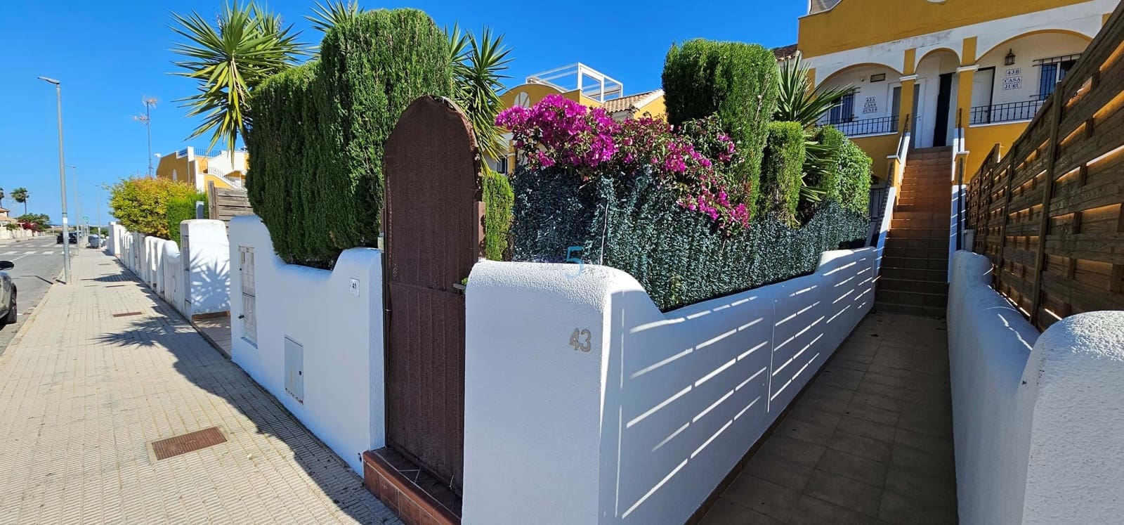 2 bedroom Apartment for sale in Los Montesinos with pool garage - € 139,995 (Ref: 9841961)