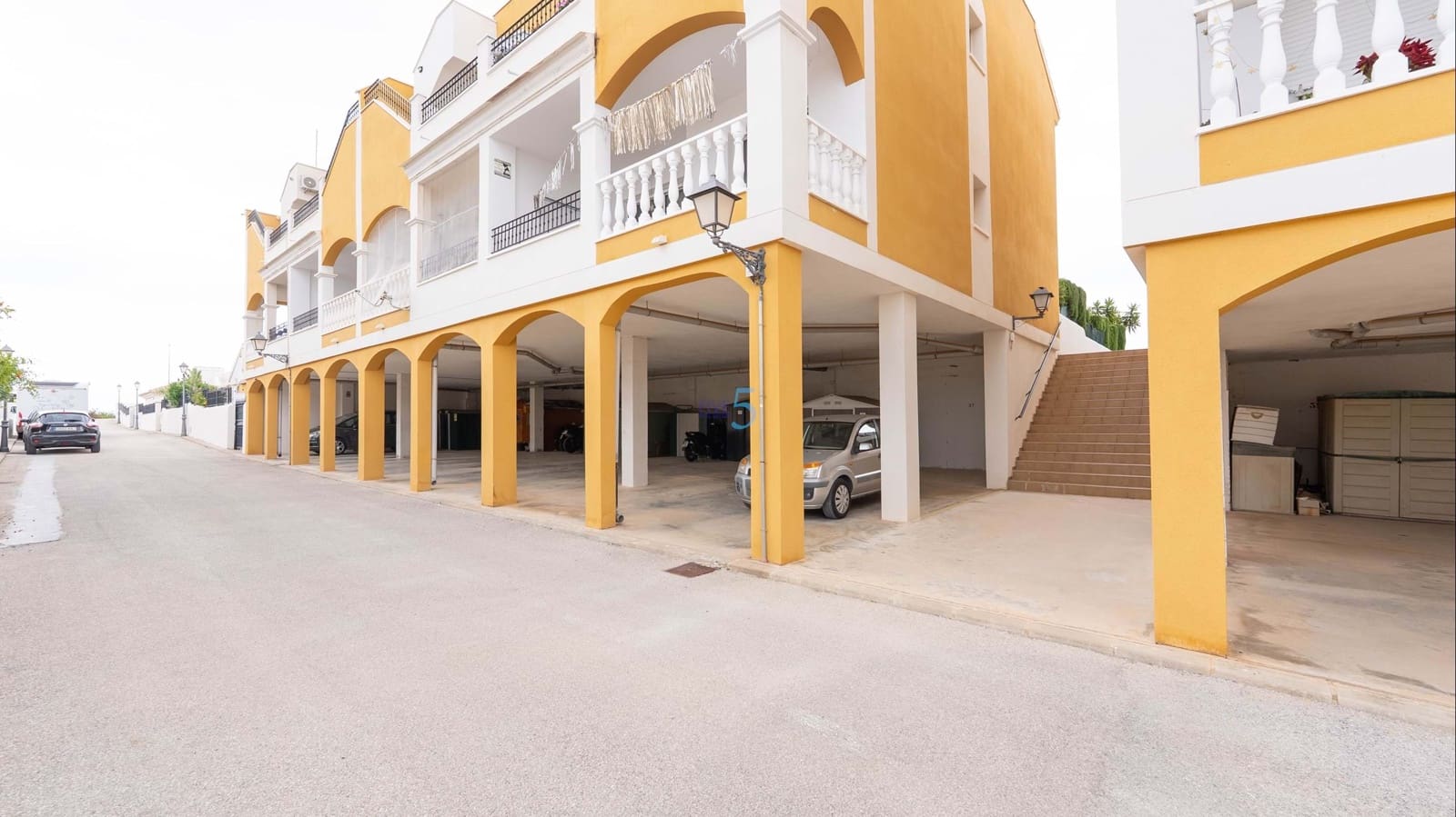 2 bedroom Apartment for sale in Los Montesinos with pool garage - € 139,995 (Ref: 9841961)