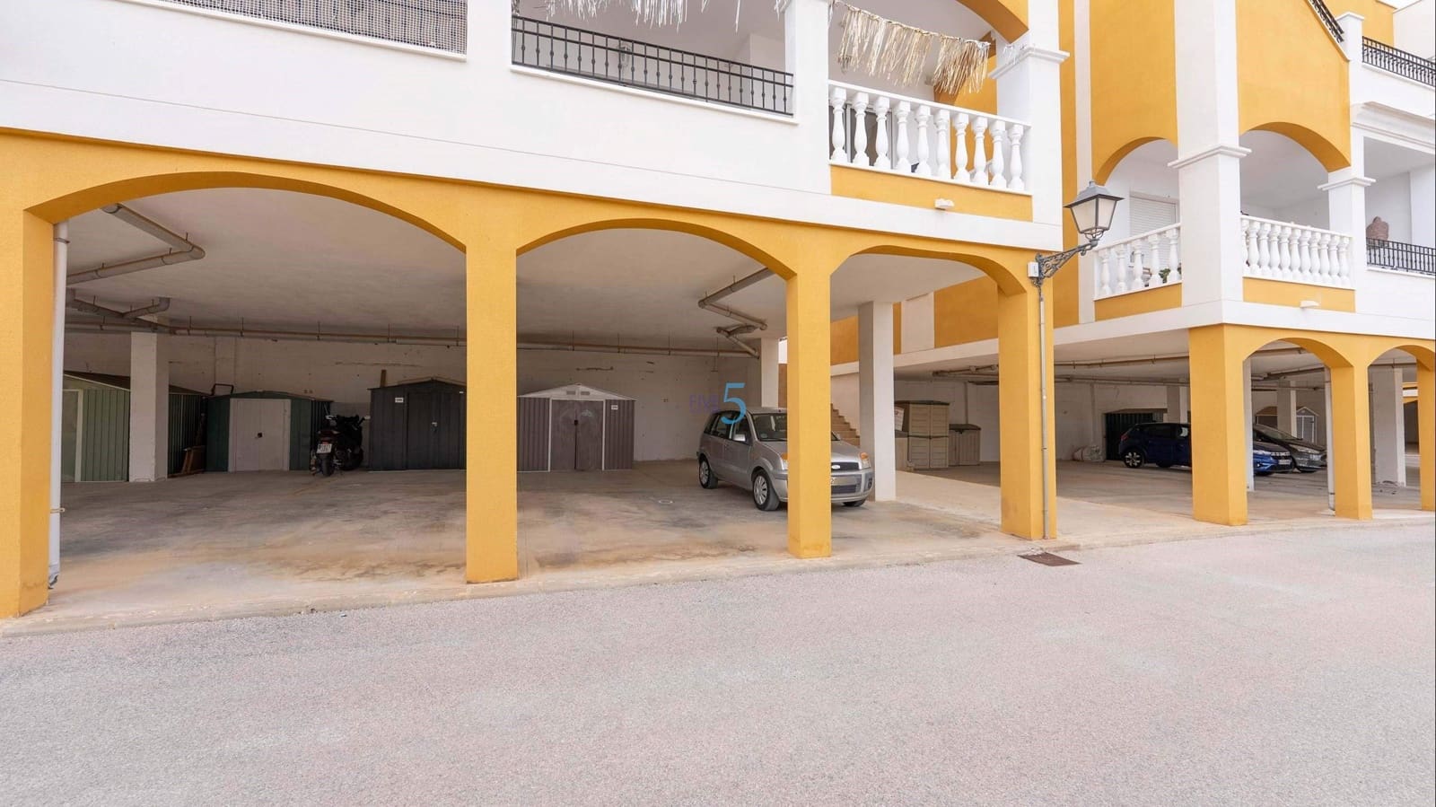 2 bedroom Apartment for sale in Los Montesinos with pool garage - € 139,995 (Ref: 9841961)
