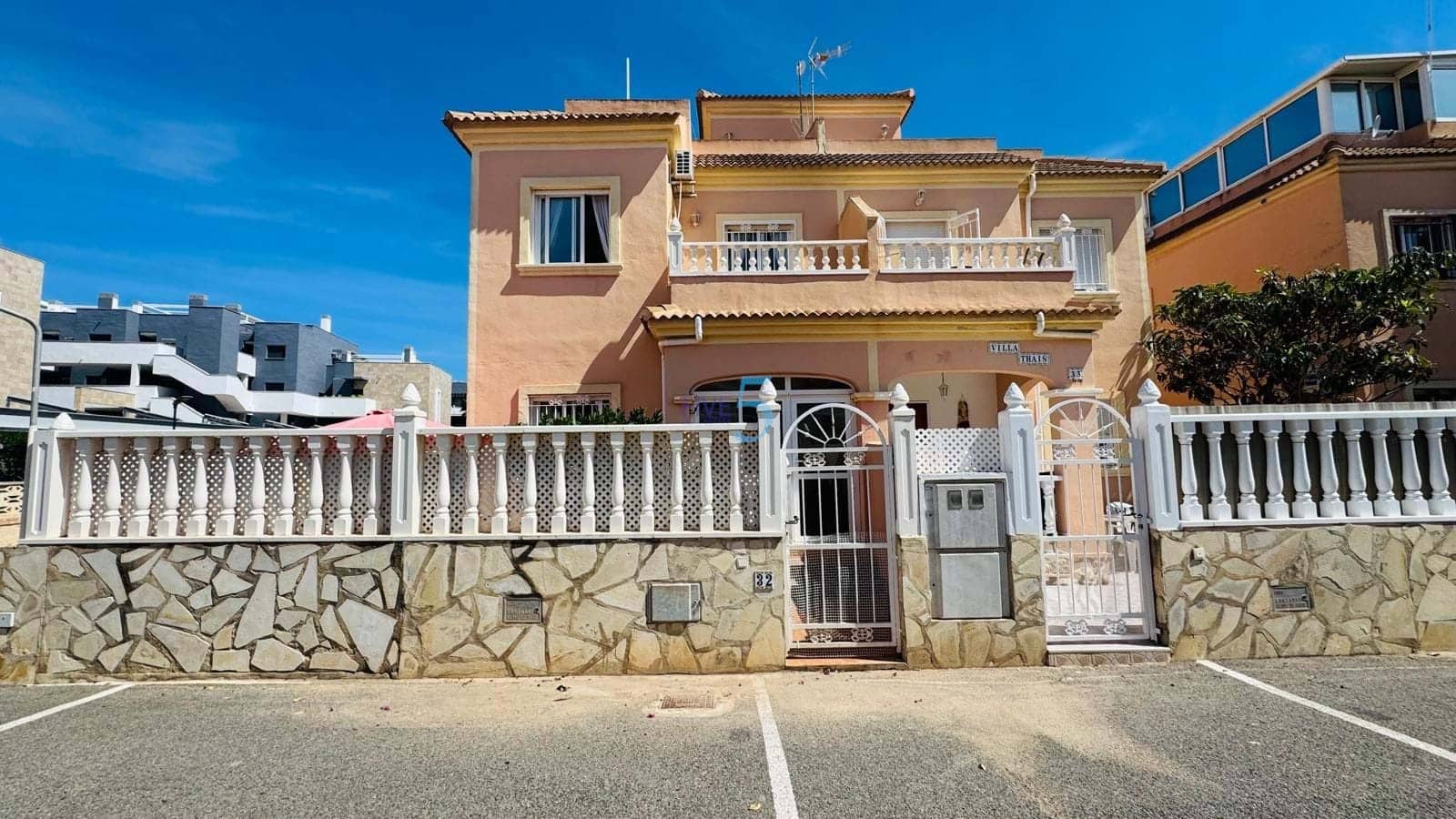 3 camera da letto Casa in vendita in Playa Flamenca con piscina garage - 210.000 € (Rif: 9841963)