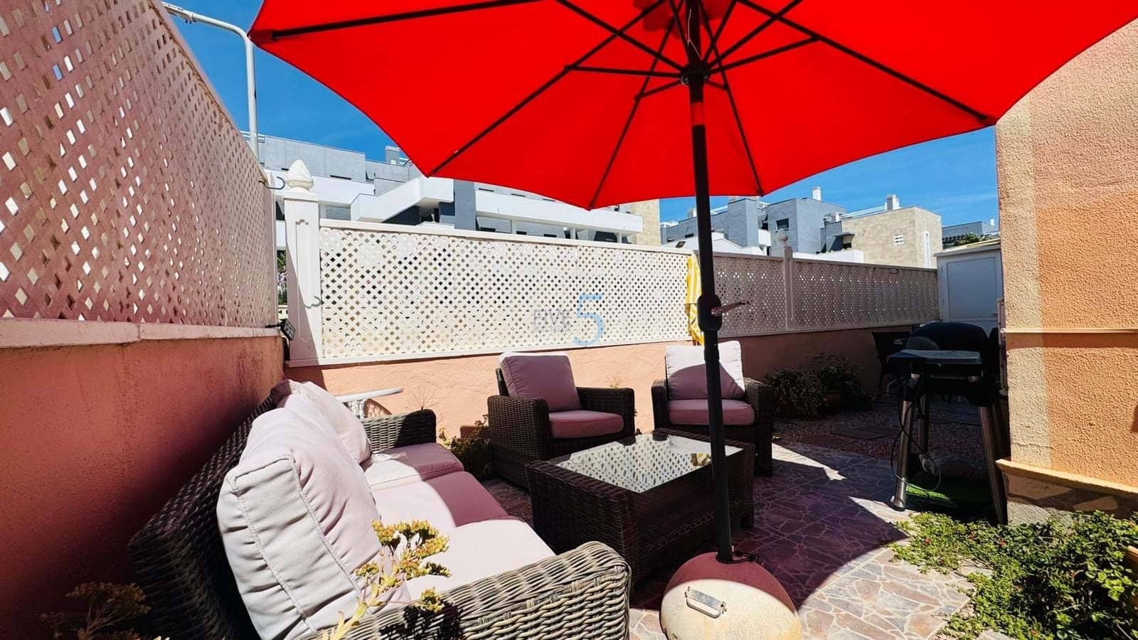 3 camera da letto Casa in vendita in Playa Flamenca con piscina garage - 210.000 € (Rif: 9841963)