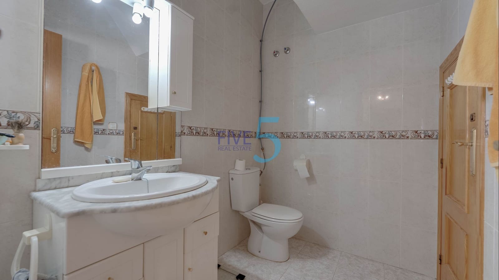 3 bedroom Townhouse for sale in Playa Flamenca with pool garage - € 210,000 (Ref: 9841963)