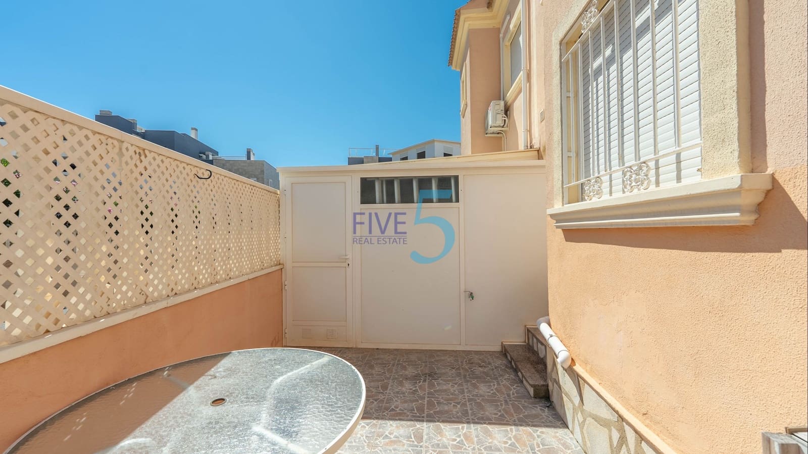 3 bedroom Townhouse for sale in Playa Flamenca with pool garage - € 210,000 (Ref: 9841963)
