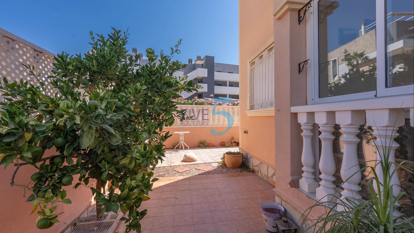 3 bedroom Townhouse for sale in Playa Flamenca with pool garage - € 210,000 (Ref: 9841963)