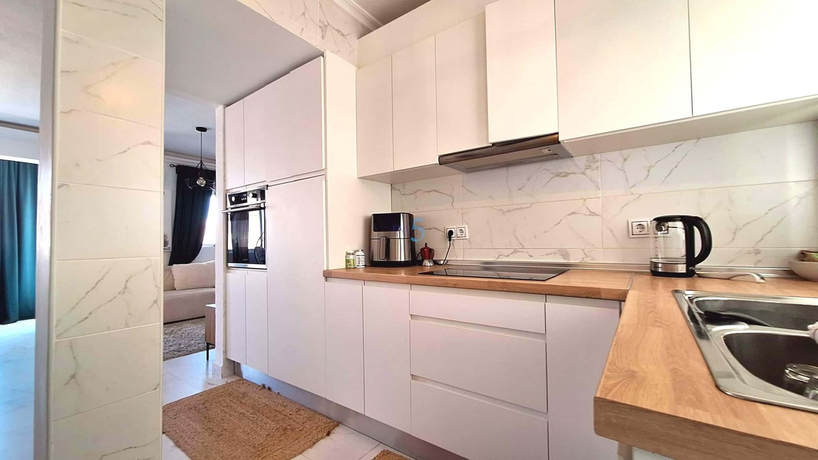 2 bedroom Penthouse for sale in Torrevieja - € 177,000 (Ref: 9844503)