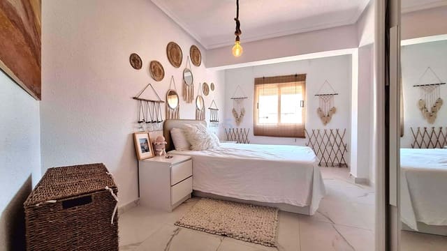 2 bedroom Penthouse for sale in Torrevieja - € 177,000 (Ref: 9844503)
